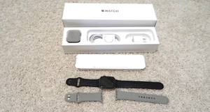Apple Watch Series 5 Edition 44 mm Boîtier Titane GPS Cellulaire - 2 Bandes - Comme Neuf - Photo 1 sur 5