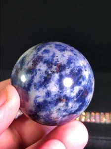 Schöne 40 mm Sodalith Kugel, 90 Gramm, Brasilien (Drittes Auge/Halschakra) - Bild 1 von 8