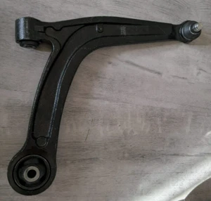 For Abarth 500C 595C 695C 2008-ON Lower Track Control Arm Wishbone Front Right - Picture 1 of 1