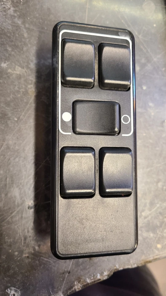 WINDOW SWITCH Volvo 740  1988-1992 760 88-90 940 91-95 960 91-94 - Image 1 of 4
