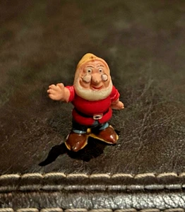 Miniatura vintage Marx Disneykins Biancaneve e i sette nani doc - Foto 1 di 2