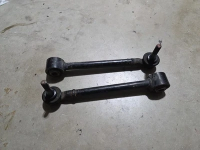 Par de brazos traseros Subaru BRZ Scion FRS Toyota 86 2013-2020 OEM Foto 1 de 3