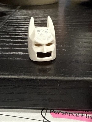 Lego Mini Helmet  The Lego Movie 2 Bachelor Batman White Silver from Set #70838? - Image 1 of 4