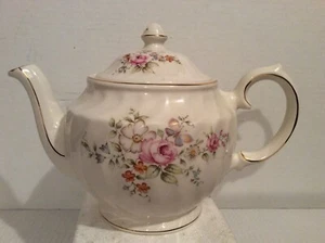 VINTAGE WINDSOR ENGLAND FLORAL TEAPOT - Picture 1 of 8