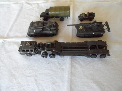 5 MEZZI MILITARI in 1/72 in plastica già colorati con soldatini esercito USA - Immagine 1 di 4