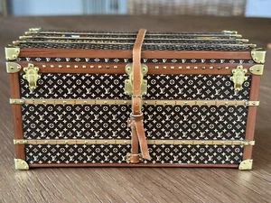 Louis Vuitton Monogram Mini Steamer Trunk Briefbeschwerer Schreibtisch Accessoire - Bild 1 von 10