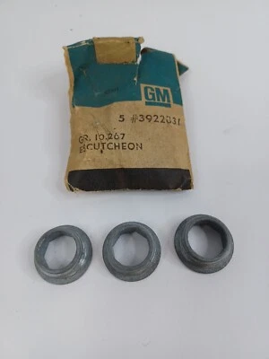 1968-1993 BUICK,CHEV,OLDS,PONTIAC ПЕРЧАТОЧНЫЙ ЯЩИК ДВЕРИ ЗАМОК ESCUTCHEON; НОВЫЙ ИЗ СТАРЫХ ЗАПАСОВ GM #3922831 - Изображение 1 из 4