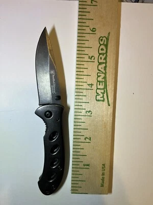 Smith & Wesson Oasis pocket knife straight blade - Image 1 of 4