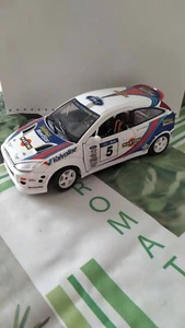 BURAGO 1/18 SCALA DIECAST FORD FOCUS WRC MARTINI Rally - Foto 1 di 5