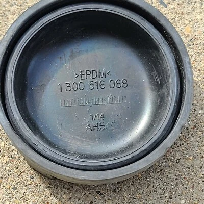 AUDI A4 A7 RS7 S4 S7 TT BOMBILLA TAPA TAPA LÁMPARA ACCESO TRASERO OEM Foto 1 de 2