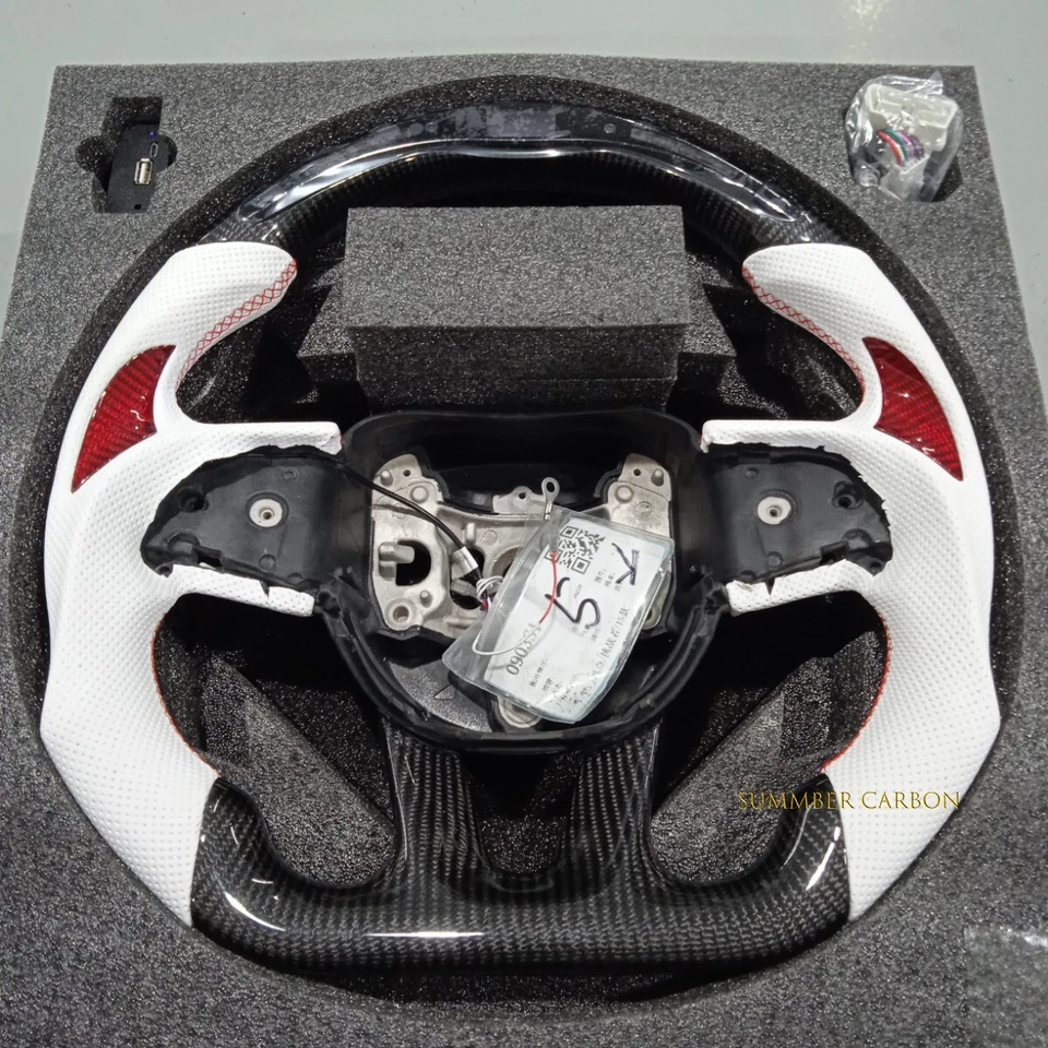 Volante LED de fibra de carbono con empuñaduras para el pulgar para Dodge Challenger SRT 2015+ Foto 1 de 2