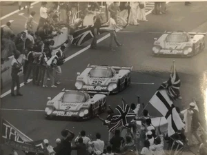 Silk cut jaguar le mans 1988 Photos d' époque Kodak 15,2 X 20,3 cm - Imagen 1 de 6