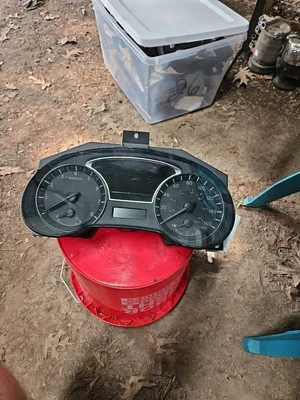 Velocímetro Nissan Altima 2013-2018 usado Foto 1 de 3