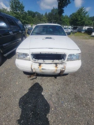 Roda 17x7-1/2 aço resistente 10 furos ovais compatível com 06-11 CROWN VICTORIA 1606775 - Imagem 1 de 4