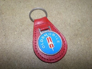 VINTAGE OLDSMOBILE LEATHER KEY FOB - Picture 1 of 1