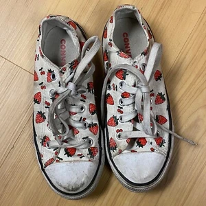 Niñas Niños Talla 13 Converse Chuck Taylor All Star Zapatillas bajas Estampado Fresa - Imagen 1 de 10