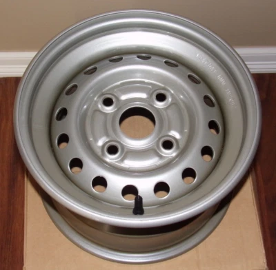 HONDA MUV700, 700 GRANDE VERMELHO PRATA FRENTE/TRASEIRA AÇO RODA 12", ARO 42650-HL1-A00 - Imagem 1 de 3