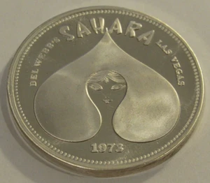 1973 Del Webb's Sahara Hotel & Casino 1 Troy Oz. 999 Silver Round - Las Vegas NV - Picture 1 of 2