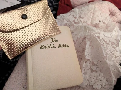 The Brides Bible VTG 1947 Jewish Tradition Torah In Original Box Lace Kippah/Pin - Image 1 of 4