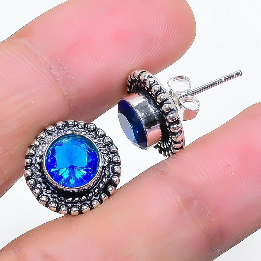 Pendiente de plata de ley 925 hecho a mano con piedras preciosas de tanzanita azul Foto 1 de 1