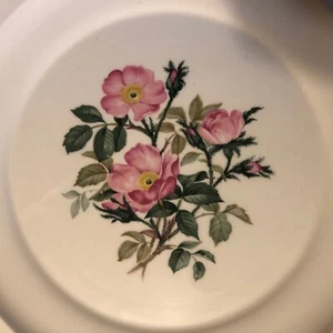 VINTAGE HARKER POTTERY PLATE PINK ROSE DESIGN FLUTED EDGE 22KT. GOLD DECORATIVE - Picture 1 of 8