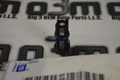 Pontiac Chevrolet GMC Buick Valve Lifter Oil Filter with O ring new OEM 12585328 - Image 1 of 3