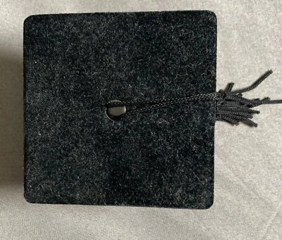 黑色毕业帽轻质纸质附加流苏 2 3/4 英寸方形 — 第 1/4 张图片