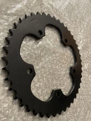 2001-2020 Triumph задняя звездочка Bonneville T100Scrambler Thruxton 43 зуб черный - Изображение 1 из 2