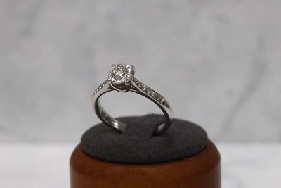 Anel solitário de ouro branco 9 quilates com diamante - Tamanho O - Imagem 1 de 4