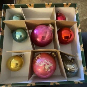 Vintage Lot 8 Glass Ball Christmas Ornaments - Picture 1 of 5