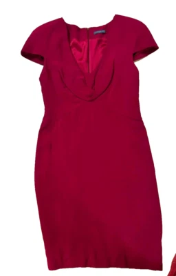 Vestido deslumbrante Alexander McQueen -- Decote igual ao vestido de dama de honra de Pippa - Imagem 1 de 4