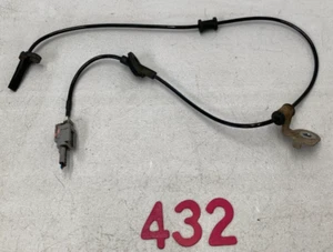 Sensor de velocidad de rueda ABS delantero pasajero Subaru Forester 14-18 OEM 27540SG000 - Imagen 1 de 7