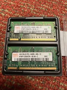 2 x HYMP112S64CP6-S6 HYNIX LAPTOP MEMORY 1GB 2RX16 PC2-6400S-666-12 - Picture 1 of 1