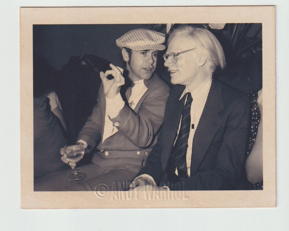 Andy Warhol en evento social - Colección de arte pop fotografía vintage de los años 80 en blanco y negro Foto 1 de 1