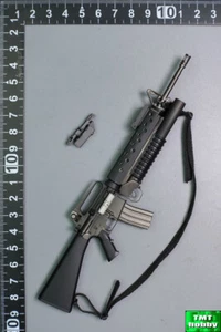 Rifle M16A2 escala 1:6 DAM 78080 Marine Gunnery Sargeant Crews - M16A2 con lanzador - Imagen 1 de 2