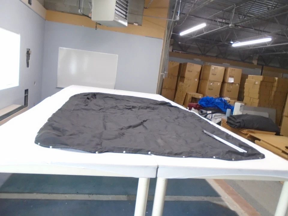 TRACKER 2004 TAHOE Q4 SF BLACK DOWCO 681920-14 COCKPIT COVER BARCO MARINHO - Imagem 1 de 4