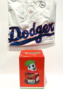 LA Dodgers KOREAN HERITAGE Trikot und Kimchi Bowl Biscuits Maskottchen Wackelkopf SGA - Bild 1 von 9
