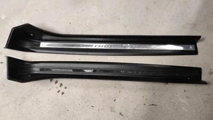 2x BMW Z3 ROADSTER STRISCIA BATTITACCO ANTERIORE RIVESTIMENTO PORTA INGRESSO PEZZO 8397501 8397502 - Foto 1 di 4