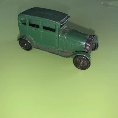 TOOTSIE TOY Ford Sedan Model-A  (Green) - Image 1 of 4