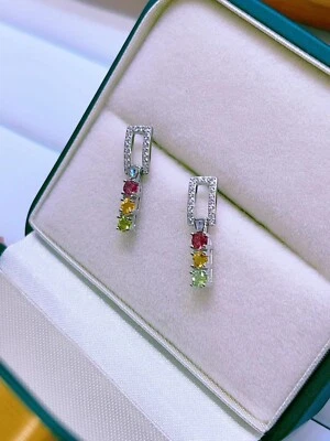 LAVMU Gorgeous Dance: Colgante de tres colores, ilumina tu viaje de moda Foto 1 de 4