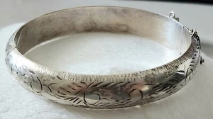 Vintage Sterling Silver 925 Etched Hinged Bangle Bracelet - Picture 1 of 4
