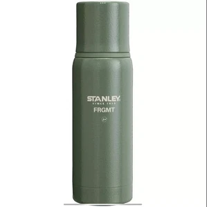 The Stanley and FRGMT Adventure To-Go Vakuumflasche 17 Unzen IN HAND RTS - Bild 1 von 5