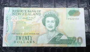 Banknote New Zeland twenty dollars 1994. - Picture 1 of 2