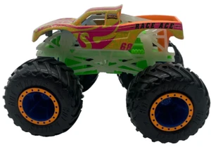 Hot Wheels Monster Truck Race Ace #68 Glow In The Dark 1:64 Diecast Loose - Picture 1 of 15
