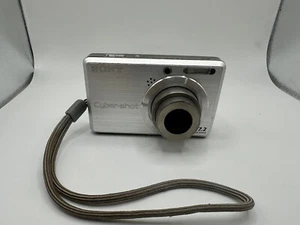 Sony Cyber-shot DSC-S750 7,2 megapixel fotocamera digitale - SI ACCENDE E SI SPEGNE - parti - Foto 1 di 7
