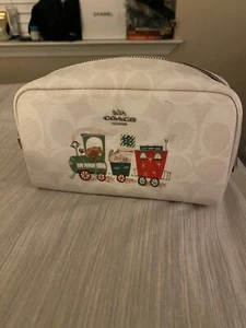 Coach Women's Boxed Small Boxy Cosmetic Case And Mirror Bag Charm - Picture 1 of 7