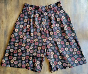 TALBOTS Culottes 4 Bermuda Wool Rayon Pleated Floral Front Hgh Rise Walking VTG - Picture 1 of 4