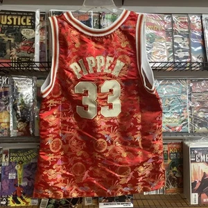 Maglia Swingman Mitchell Ness CHICAGO BULLS PIPPEN Capodanno Lunare 🐉 DONNA SETA - Foto 1 di 6