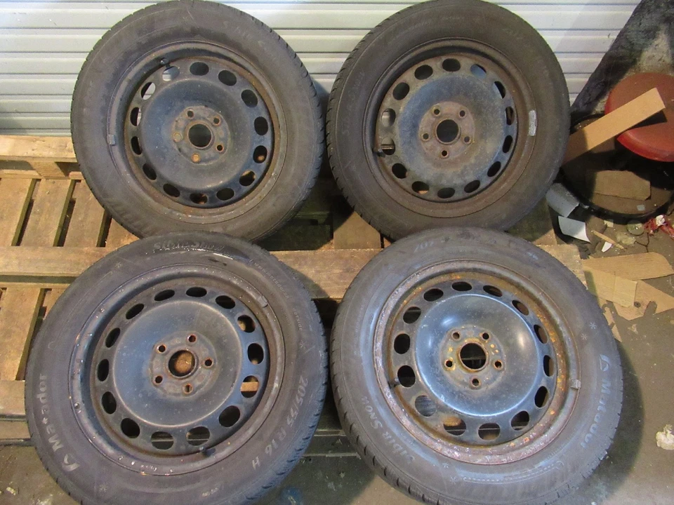 Winterräder VW Audi Seat Skoda 205/55 R16 6Jx16 ET48 5x112 A3 Golf 7 Octavia III - Bild 1 von 4