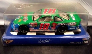 2002 Green MBNA Pontiac Grand Prix #18 Bobby Labonte Muppet Show 1:24 Diecast - Picture 1 of 8
